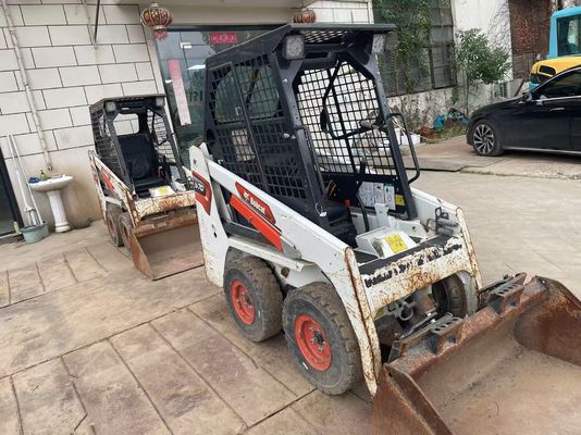 رنگ اصلی استفاده شده Bodcat S70 Skid Steer Loader کارایی سوخت عملکرد پایدار
