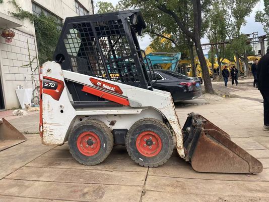 رنگ اصلی استفاده شده Bodcat S70 Skid Steer Loader کارایی سوخت عملکرد پایدار