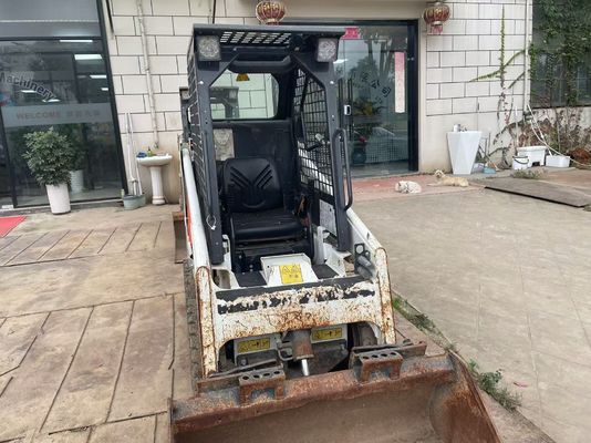 رنگ اصلی استفاده شده Bodcat S70 Skid Steer Loader کارایی سوخت عملکرد پایدار