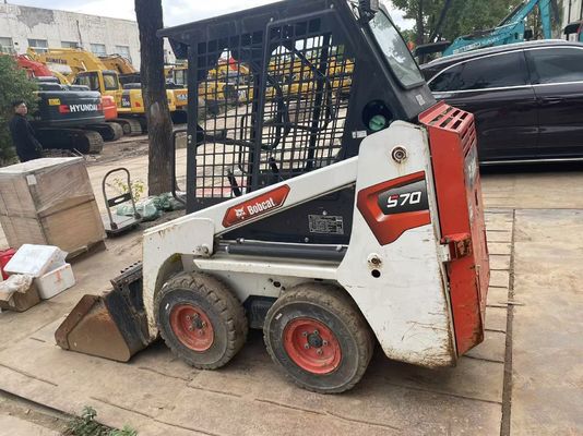 رنگ اصلی استفاده شده Bodcat S70 Skid Steer Loader کارایی سوخت عملکرد پایدار