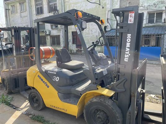 فولکلور گاز 3 تن استفاده شده کاماتسو حالت خوب فولکلور 3 تن استفاده شده