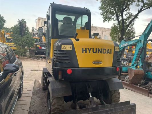 ماشین حفاری چرخدار مینی هیوندای مدل R60W-7 مستحکم و کارآمد