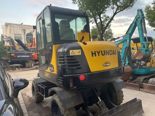 ماشین حفاری چرخدار مینی هیوندای مدل R60W-7 مستحکم و کارآمد