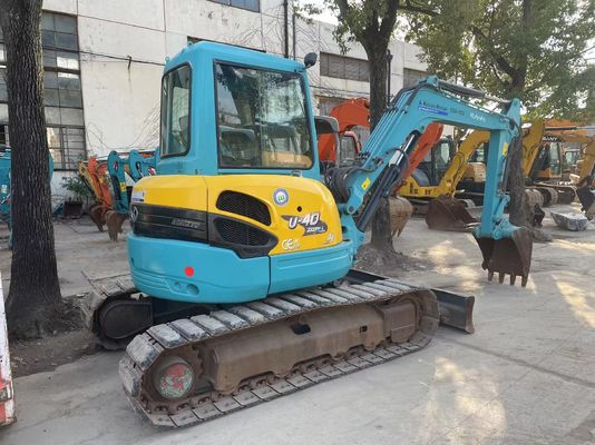 ژاپنی ها از مینی حفاری کوبوتا U40-5 با سیستم هیدرولیکی کارآمد استفاده می کنند