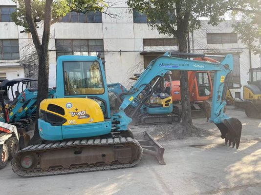 ژاپنی ها از مینی حفاری کوبوتا U40-5 با سیستم هیدرولیکی کارآمد استفاده می کنند
