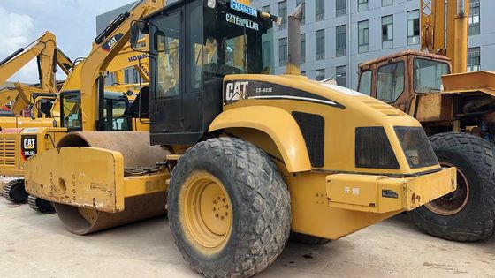 رنگ اصلی استفاده شده Caterpillar CS-683E تک درام رولر جاده ای در وضعیت عالی