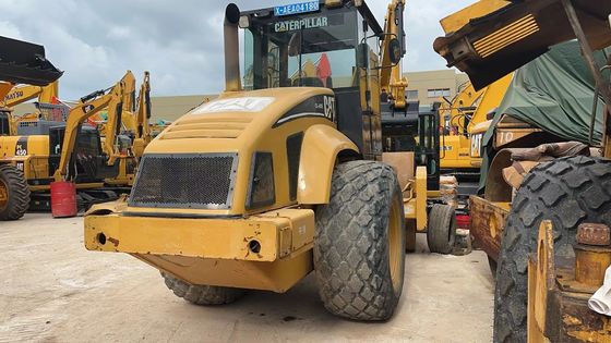 رنگ اصلی استفاده شده Caterpillar CS-683E تک درام رولر جاده ای در وضعیت عالی