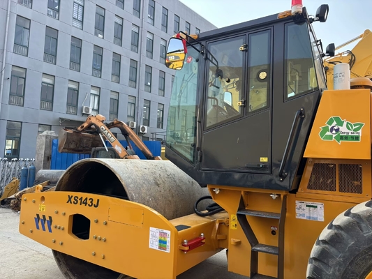 غلتک جاده‌ای تک درام XCMG XS143J با وزن 14 تن، در شرایط عالی