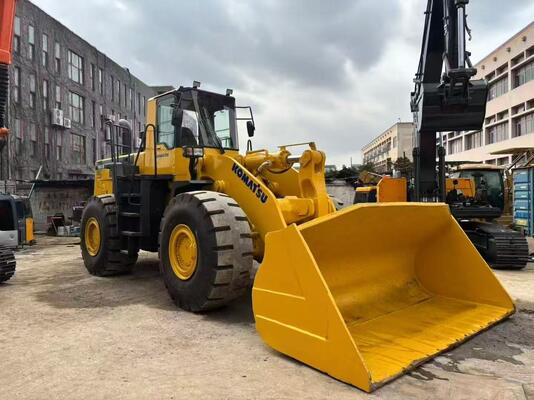 لودر چرخ‌دار Komatsu WA500-3 رنگ‌آمیزی شده و در شرایط عالی